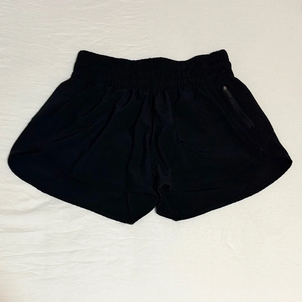 Lululemon Black Low-Rise Tracker Shorts - Picture 6 of 11